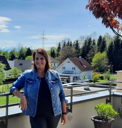  Karin Hackl